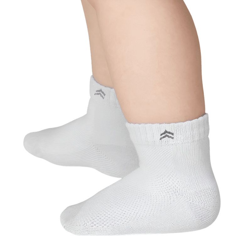 meia-up-baby-infantil-modelo-Photoroom